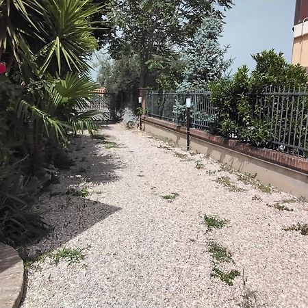 Apartamento L'Oasi Montesilvano Marina Exterior foto